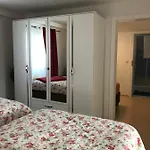 Loehr Apartment *